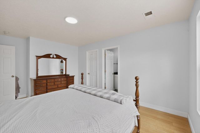 8428 Vista Penasco Avenue SW, Albuquerque, NM 87121