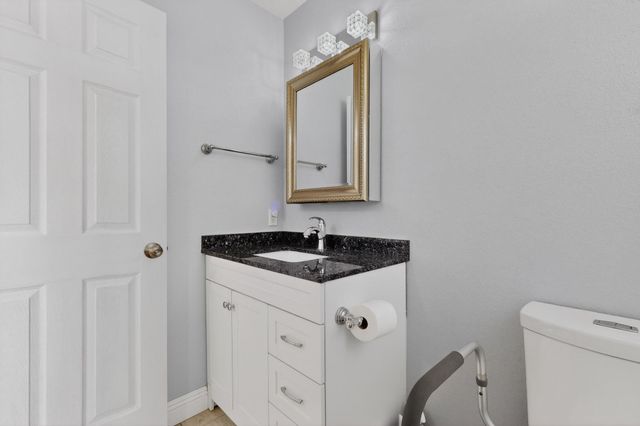 8428 Vista Penasco Avenue SW, Albuquerque, NM 87121