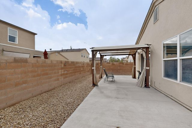 8428 Vista Penasco Avenue SW, Albuquerque, NM 87121