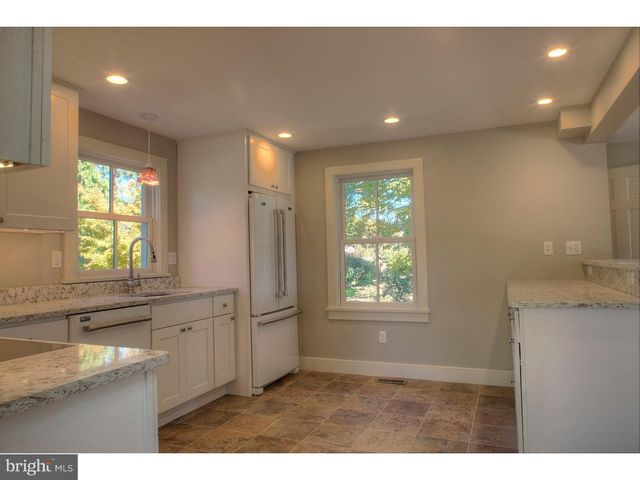 5253 UPPER MOUNTAIN RD, New Hope, PA 18938