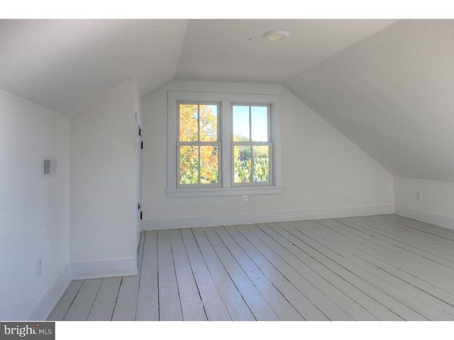 5253 UPPER MOUNTAIN RD, New Hope, PA 18938