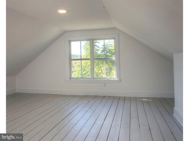 5253 UPPER MOUNTAIN RD, New Hope, PA 18938