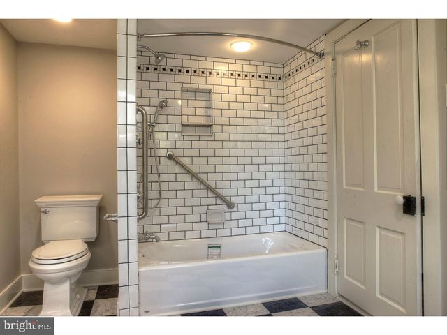 5253 UPPER MOUNTAIN RD, New Hope, PA 18938