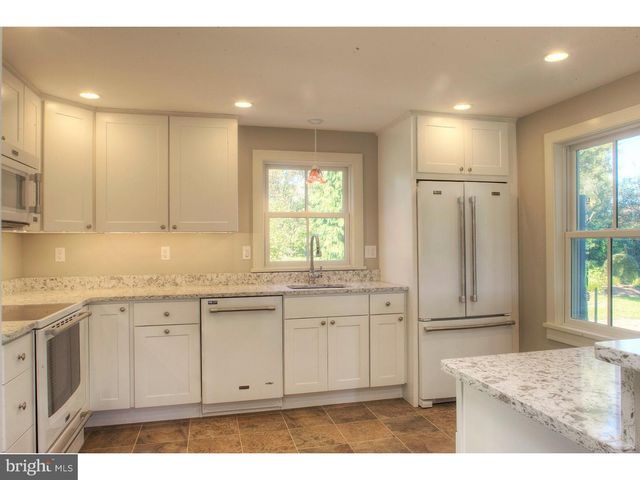 5253 UPPER MOUNTAIN RD, New Hope, PA 18938