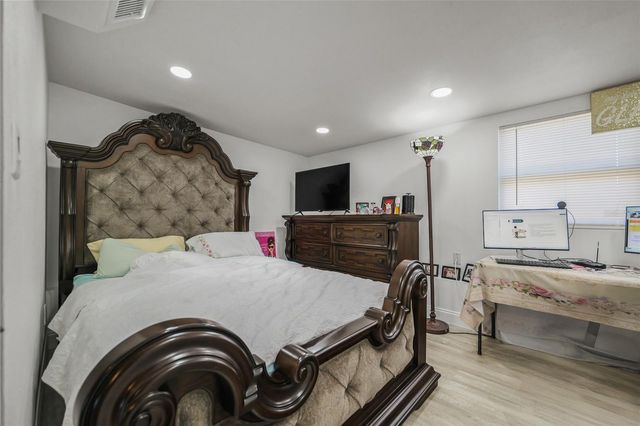 1118 EXCALIBUR STREET, Holiday, FL 34690