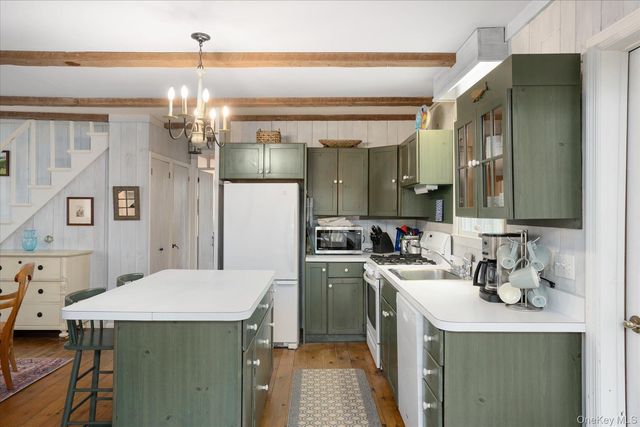 30 Clinton Academy Lane, Amagansett, NY 11930