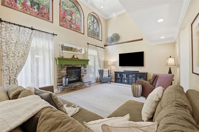 1560 Barrington Drive, Franklin Park, PA 15090