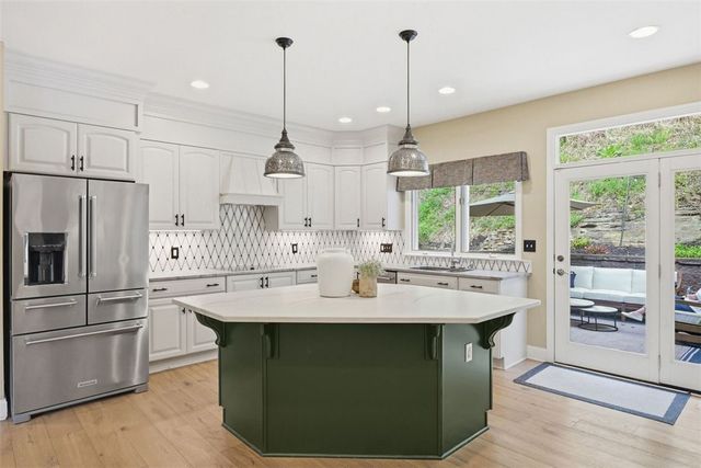 1560 Barrington Drive, Franklin Park, PA 15090