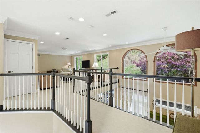 1560 Barrington Drive, Franklin Park, PA 15090