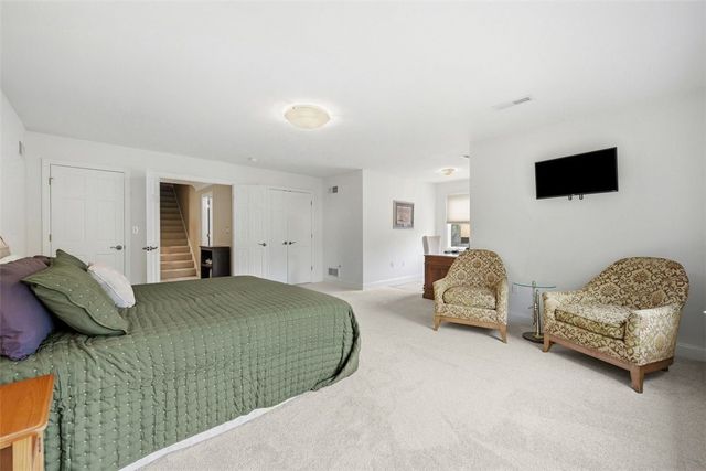 1560 Barrington Drive, Franklin Park, PA 15090