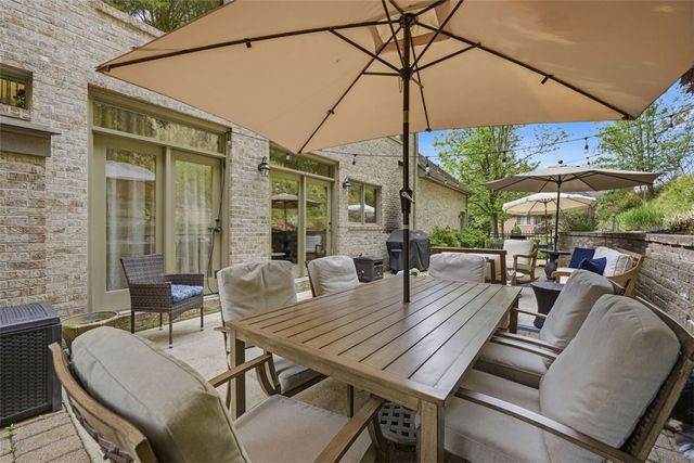 1560 Barrington Drive, Franklin Park, PA 15090
