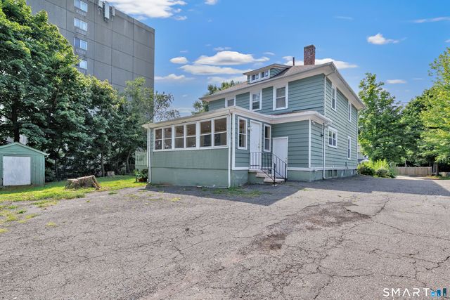 170 Huntington Turnpike, Bridgeport, CT 06610
