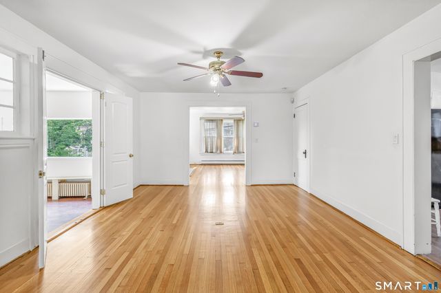 170 Huntington Turnpike, Bridgeport, CT 06610
