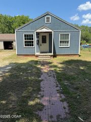 204 E 18th Street Street, Baxter Springs, KS 66713