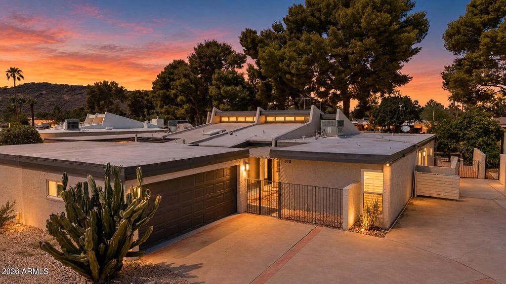 118 W TAM OSHANTER Drive, Phoenix, AZ 85023 — exterior