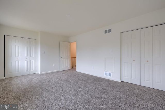 2227 OLDE MEADOW CT, East Petersburg, PA 17520