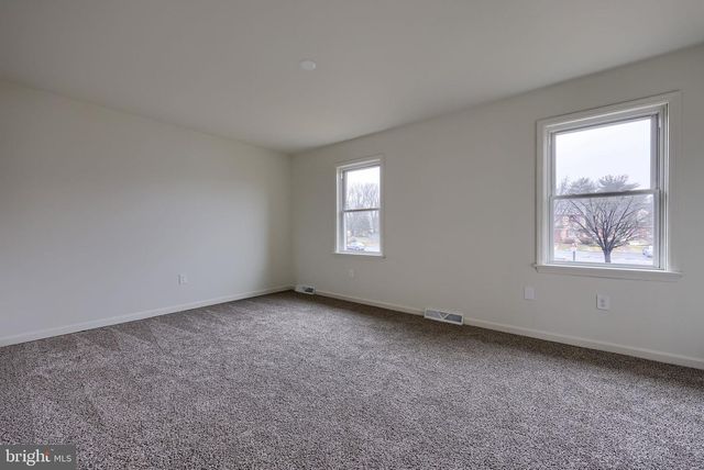 2227 OLDE MEADOW CT, East Petersburg, PA 17520