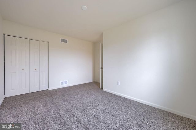 2227 OLDE MEADOW CT, East Petersburg, PA 17520