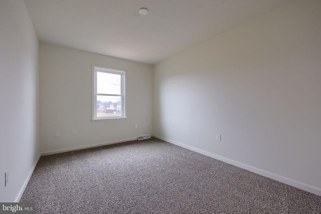 2227 OLDE MEADOW CT, East Petersburg, PA 17520