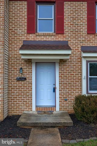 2227 OLDE MEADOW CT, East Petersburg, PA 17520
