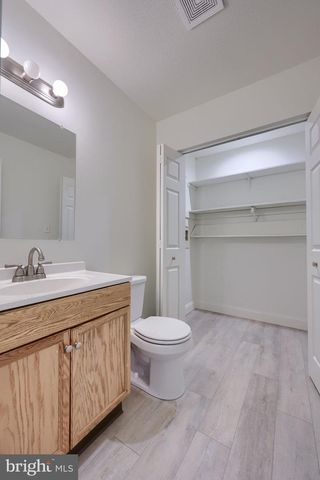 2227 OLDE MEADOW CT, East Petersburg, PA 17520