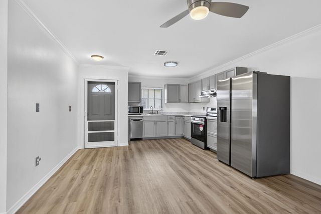 2960 Ashley Drive E D, West Palm Beach, FL 33415