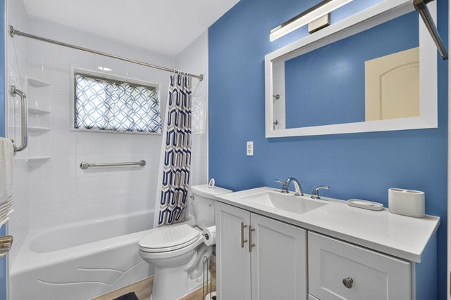 2960 Ashley Drive E D, West Palm Beach, FL 33415