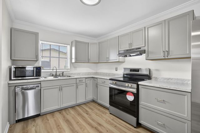 2960 Ashley Drive E D, West Palm Beach, FL 33415