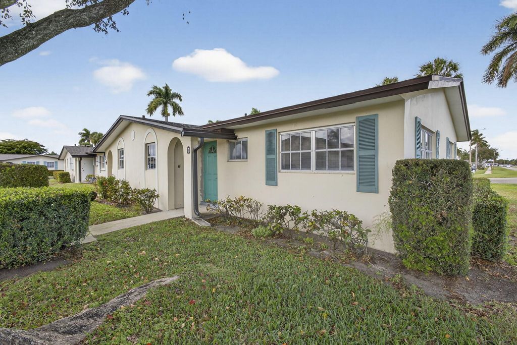 2960 Ashley Drive E D, West Palm Beach, FL 33415