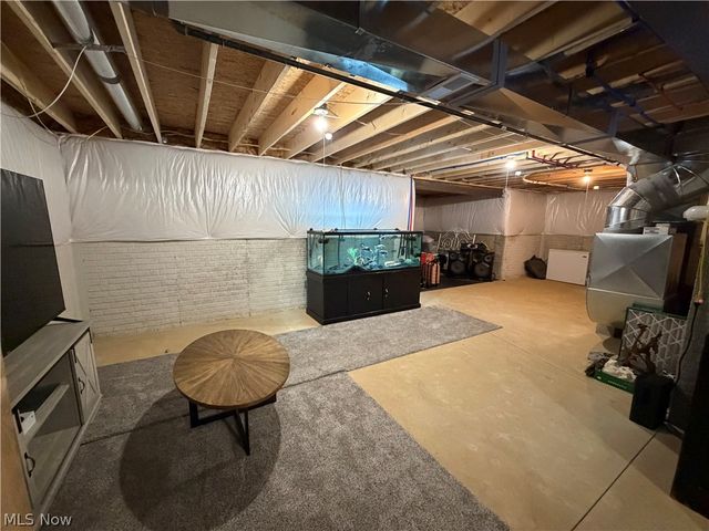 500 Bailey Court, Lagrange, OH 44050