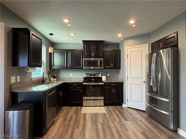 500 Bailey Court, Lagrange, OH 44050