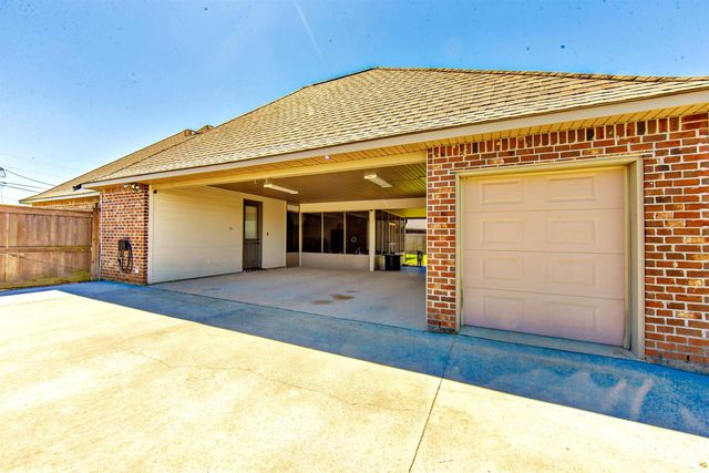 190 Orange Grove Rd, Thibodaux, LA 70301