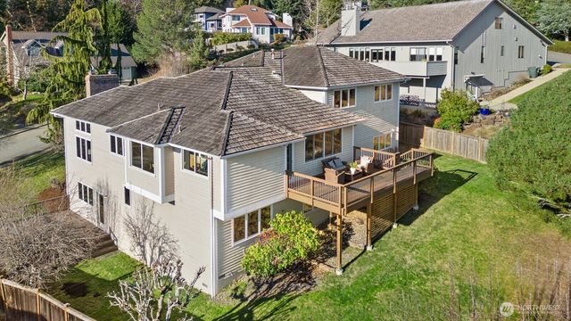 5814 149th Avenue SE, Bellevue, WA 98006