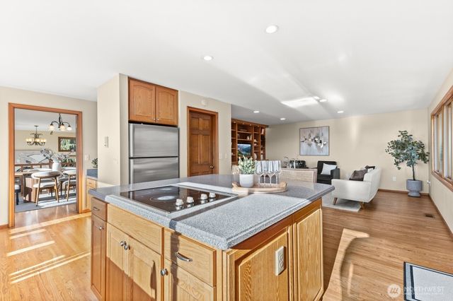 5814 149th Avenue SE, Bellevue, WA 98006