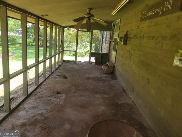 963 Blackberry Court, Ellenwood, GA 30294