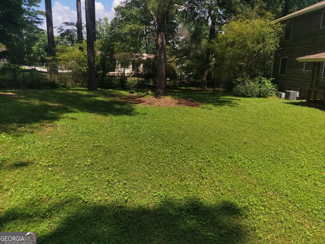 963 Blackberry Court, Ellenwood, GA 30294