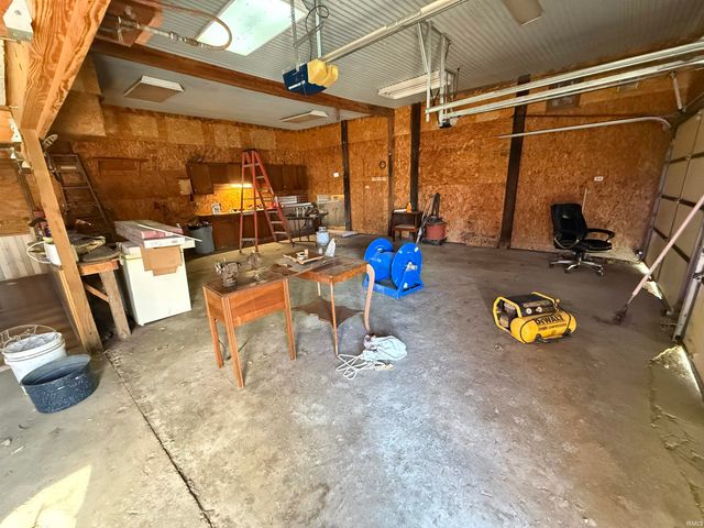 10712 E 200 N Highway, Lafayette, IN 47905