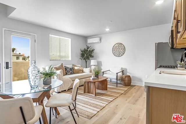 10035 S Western Avenue 6, Los Angeles, CA 90047