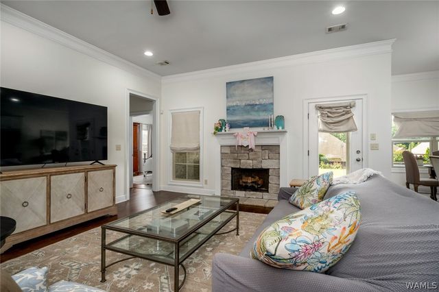11424 Dyer, Northport, AL 35475