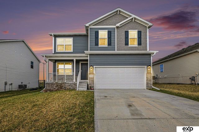 11520 S 191 Avenue, Gretna, NE 68028