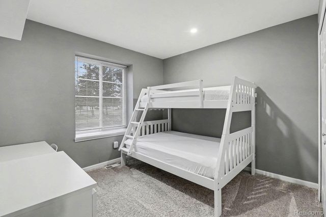 21920 Quail Ridge Drive N, Brownstown Charter Township, MI 48193