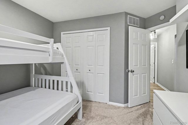 21920 Quail Ridge Drive N, Brownstown Charter Township, MI 48193