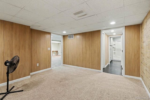 21920 Quail Ridge Drive N, Brownstown Charter Township, MI 48193