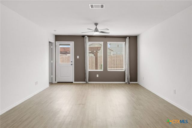 517 Texas Angel Way, Jarrell, TX 76537