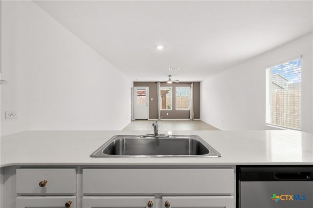 517 Texas Angel Way, Jarrell, TX 76537