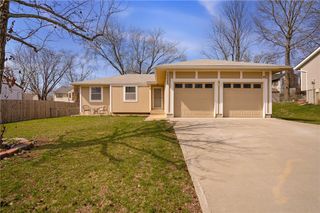 13020 S Brougham Drive, Olathe, KS 66062