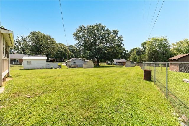 132 Circle Loop, Eden, NC 27288