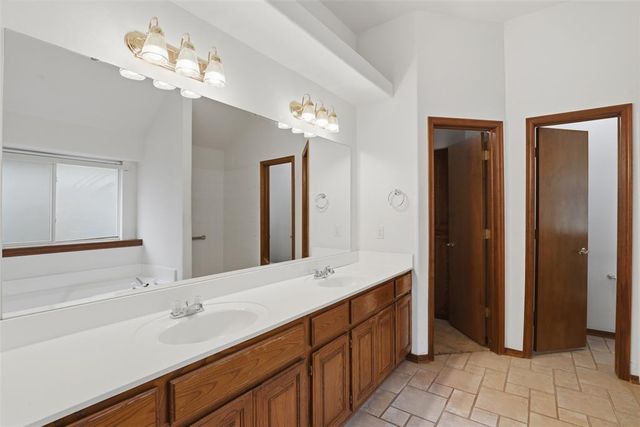 2608 Kingsley Lane, Oklahoma City, OK 73128