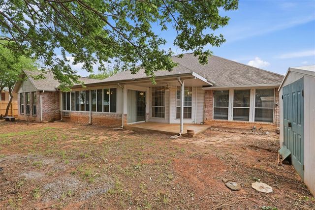 2608 Kingsley Lane, Oklahoma City, OK 73128