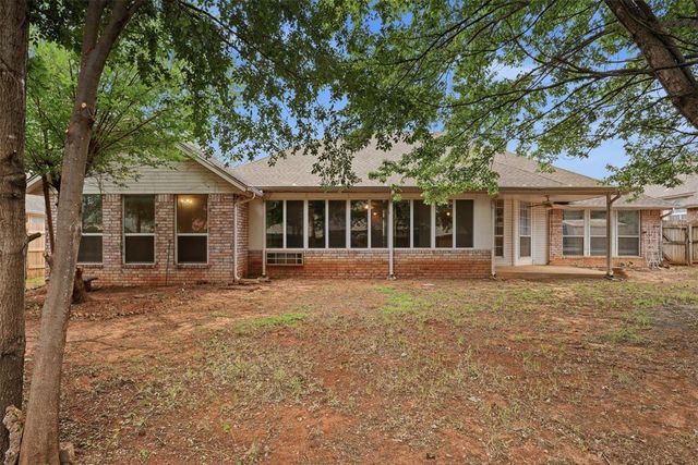 2608 Kingsley Lane, Oklahoma City, OK 73128